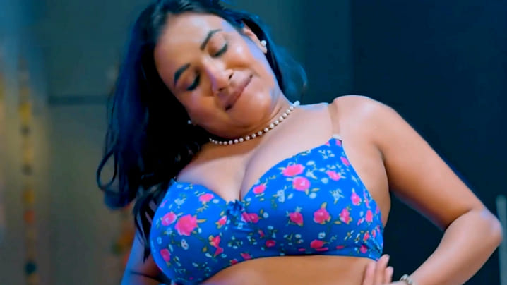 Gharwali EP6 Hot Hindi Web Series – Hulchul