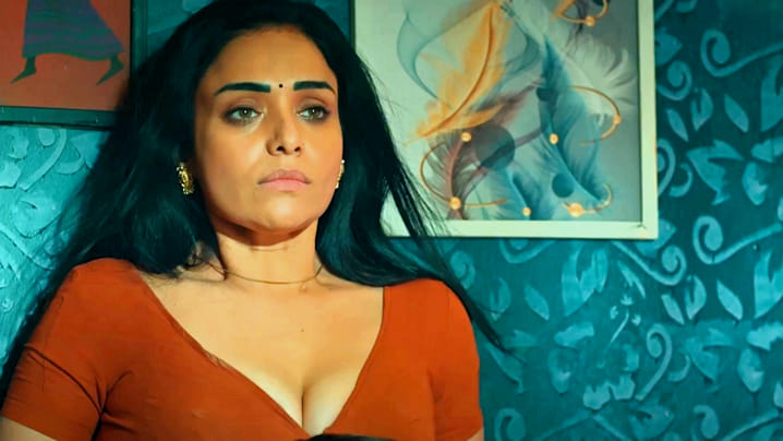 Kundi Mat Khadkao Raja Part 2 EP5 Hot Hindi Web Series – ULLU
