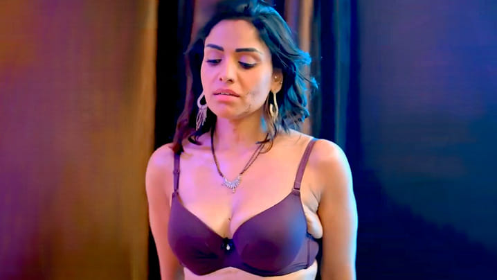 Bhabhi Suniye Na EP2 Hot Hindi Web Series – Hulchul