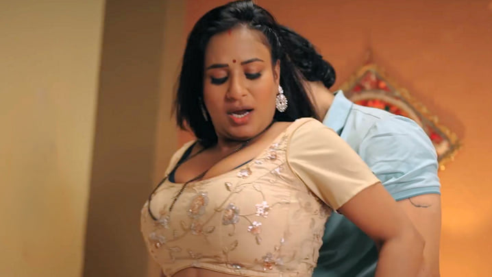 De De Pyaar De Part 2 EP7 Hot Hindi Web Series ULLU
